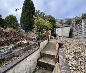 3 bedroom terraced house to rent - Photo 3