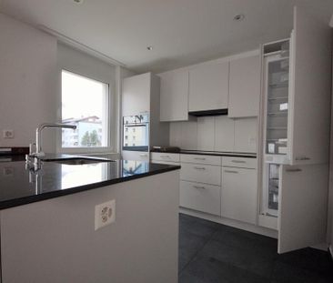 Moderne Wohnung mit Gartensitzplatz - Photo 3