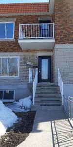 $1100 3 1/2 Près du Parc Maisonneuve chat permis et HMR - Photo 4