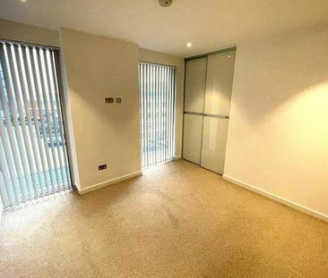 Fairfield Avenue, Staines, TW18 - Photo 3