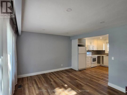 1441 PARK ROAD S - Photo 1