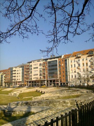 Kiadó lakás - Budapest III. kerület - Photo 2