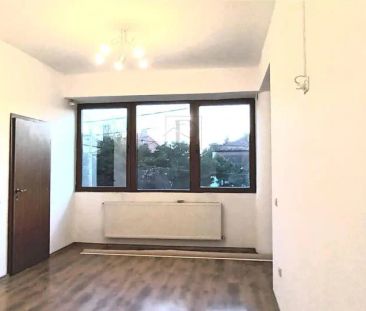 Vila D+P+1+M de inchiriat pentru birouri 6 camere - Complexul Stude... - Photo 3