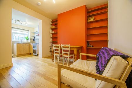 21 Newborough Street - Photo 3