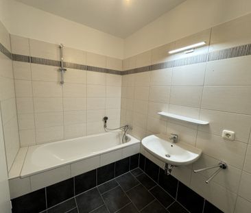 Traumhafte 2-Zimmer-Wohnung mit Balkon & saniertem Bad im begehrten... - Foto 3