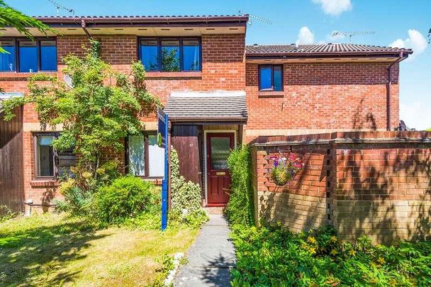 Broad Hinton, Twyford, Reading, RG10 - Photo 1
