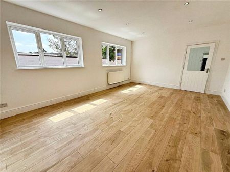 5 bedroom semi-detached house to rent - Photo 2