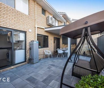 Costal Living! - Photo 1