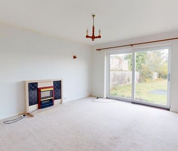 3 bedroom detached bungalow to rent - Photo 1