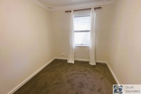 Home in excellent Woodlands location! HOME OPEN SATURDAY 21 FEBRUARY AT 10.30AM SHARP! - Photo 2