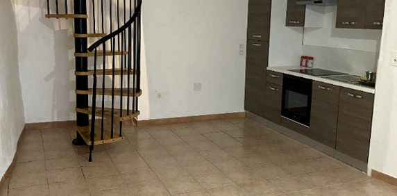 Appartement P2 58M2 - Saint Césaire - Photo 2