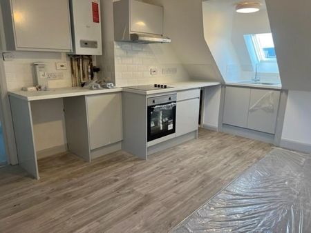 1 bedroom flat to rent - Photo 2