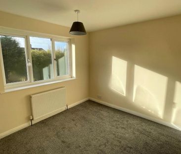 2 bedroom semi-detached house to rent - Photo 5