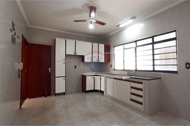 Alugue sua casa ideal em Jardim Soares! - Foto 1