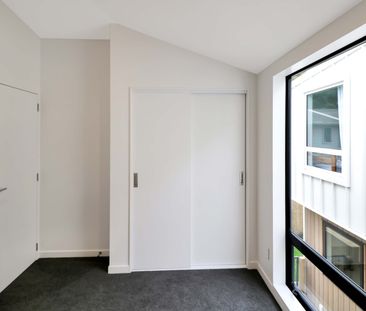 Architecturally Designed Three-Bedroom Townhouse – Karori - Photo 5