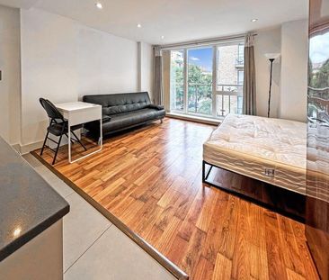 Studio to rent - Photo 1