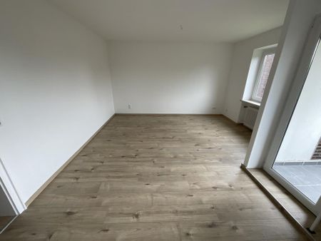 Bereits modernisierte 3-ZKB-Balkonwohnung im Europaviertel zu vermieten! - Photo 2