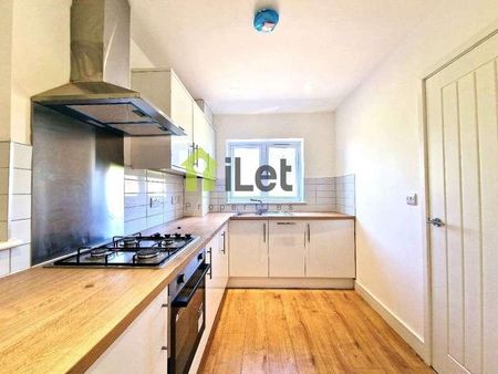 Park Walk, Northampton, NN5 - Photo 2