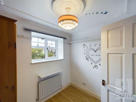 3 bedroom terraced house to rent - Photo 5