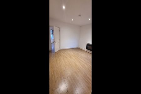 1 Bed Flat, Norfolk Road, RG30 - Photo 2