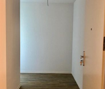 Hell und modern in Schmarl - Photo 1