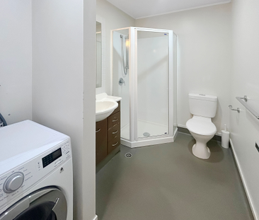 Furnished City Apartment - Prime Nelson Street Location - Photo 6