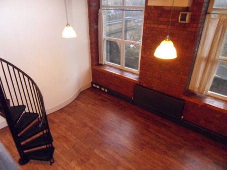 Sprinkwell, 1 Bradford Road, Dewsbury, West Yorkshire, WF13 - Photo 4