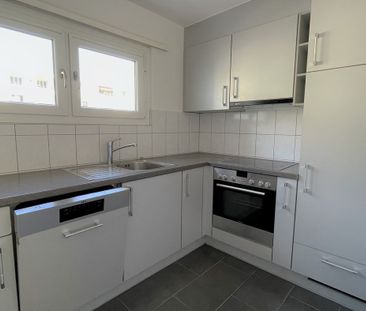 Rent a 3 ½ rooms apartment in Malleray - Photo 4