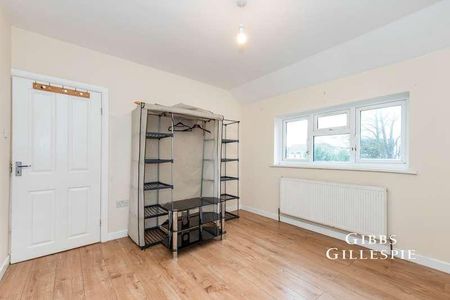 Hampshire Avenue, Slough, Berkshire, SL1 - Photo 2