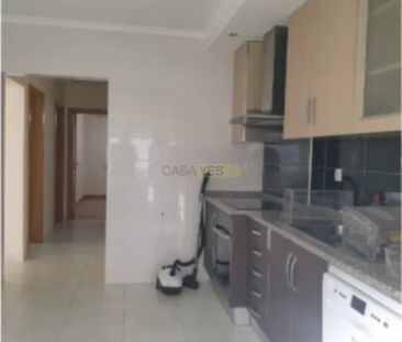 Apartment T2 in Póvoa de Santo Adrião e Olival Basto, Odivelas - Foto 3