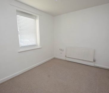 Old Chester Road, Birkenhead - Photo 4