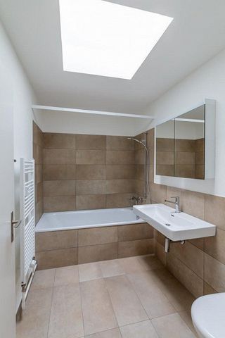 Schöne 4.5 Zimmerwohnung mit grossem Balkon in Allschwil - Photo 3