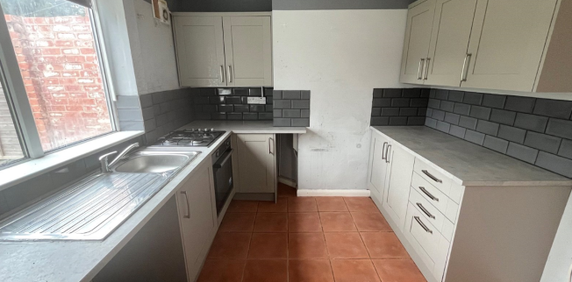 Eakring Road, Mansfield, NG18 - Photo 2