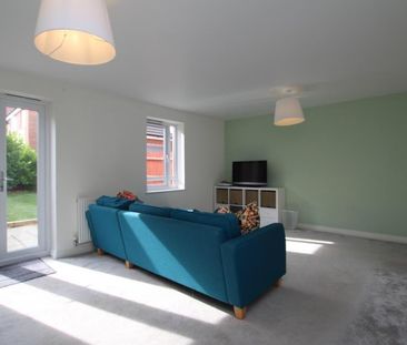 1 bedroom in a house share to rent - Photo 1