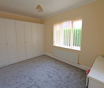 3 bedroom detached bungalow to rent - Photo 5