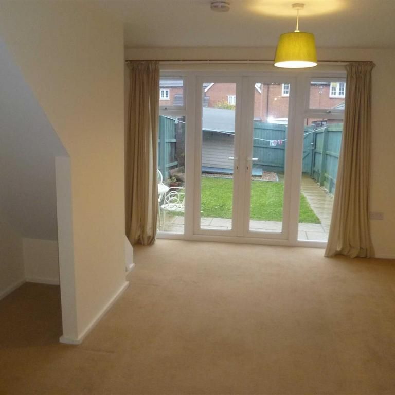 2 bedroom house to rent - Photo 1
