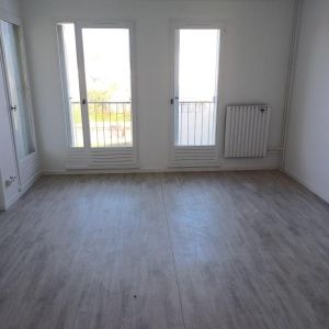 Location Appartement à ST MARCELLIN - Photo 1