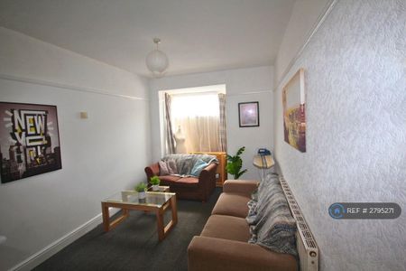 4 bedroom terraced house to rent - Photo 2