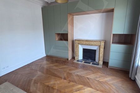 Appartement à louer à Paris 8Ème - Photo 2