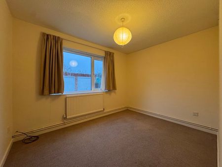 Dinglewell, Gloucester - Photo 3