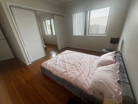 Springfield Lakes - Photo 4