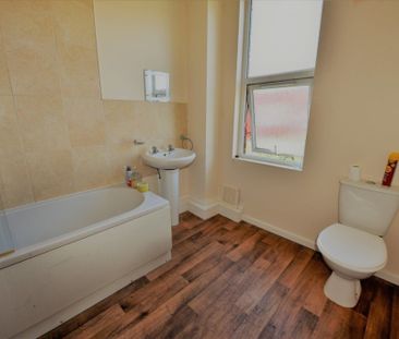 3 bedroom House in Whingate Avenue, Leeds - Photo 4