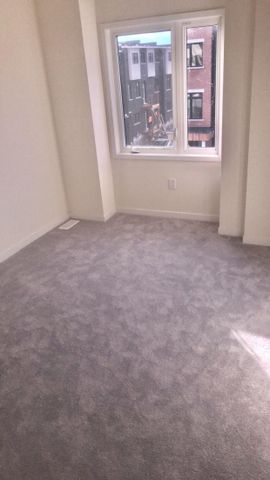 For Lease - 978 Kicking Horse Path, Oshawa, Ontario - Photo 4