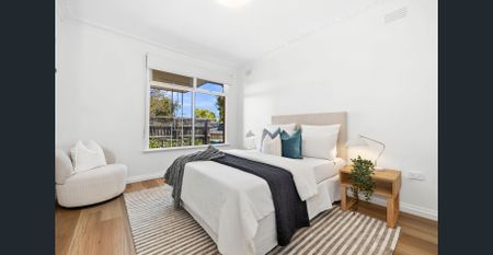 Extensively Renovated Villa That Ticks All The Boxes - Photo 3