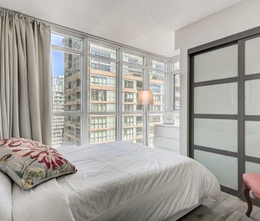 For Lease - 15 Iceboat Terrace Unit# 1706, Toronto, Ontario - Photo 1