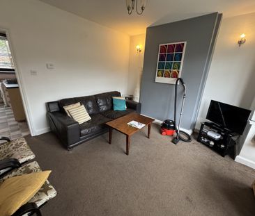 Fourth Avenue, Tang Hall - P1887 - Photo 3