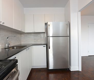 30 Hillsboro Avenue - Photo 1