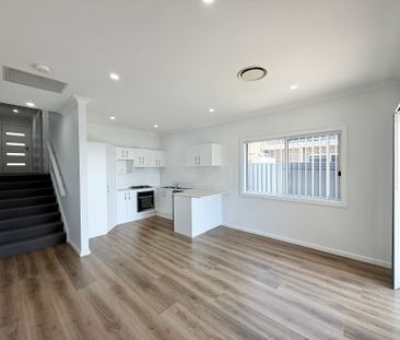 3 Bedroom Home Centrally Located - Photo 3