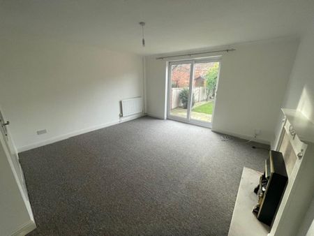 2 bedroom terraced house to rent - Photo 3