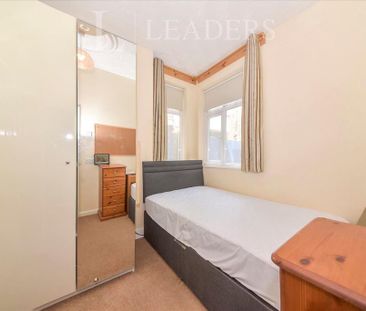 1 bedroom semi-detached house to rent - Photo 2